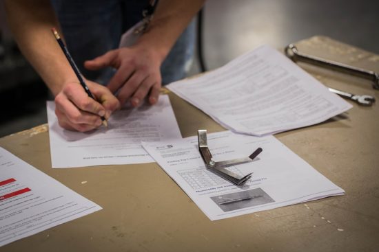 Kaj takega pa že dolgo ne! To je naredil na teoretičnem delu izpita namesto 32-letnika