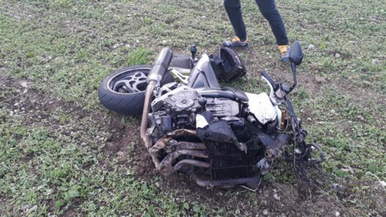 Grozljivi prizori izven naselja Bukovska vas, skupil jo je 48-letni motorist