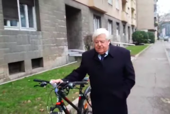 FOTO: Kučan očitno ne misli več kolesariti, ima novo nemško mašino