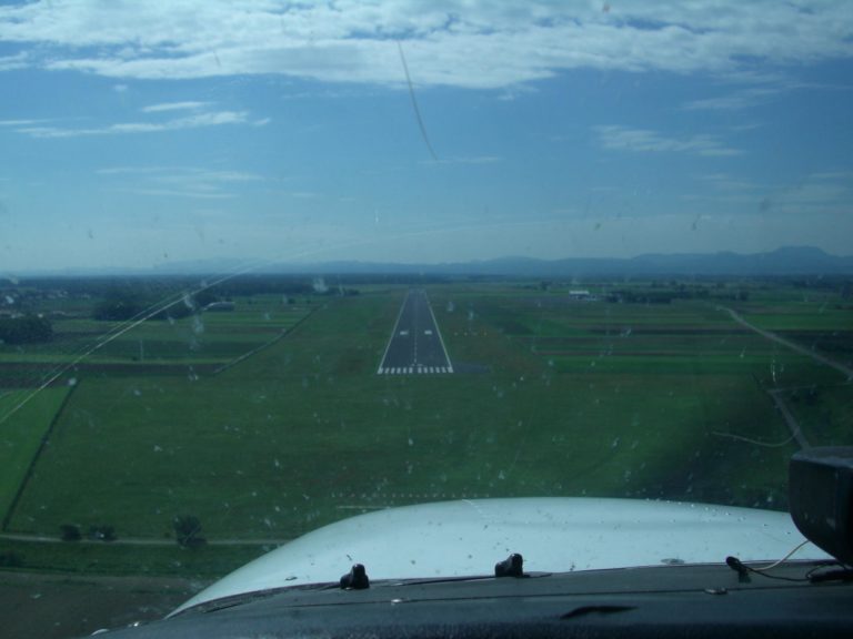 FOTO: Ste videli, kaj so Arsove kamere posnele nad mariborskim letališčem?