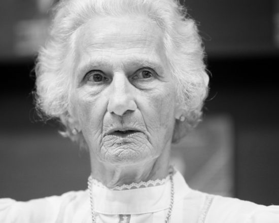 Slovenija žaluje, umrla je Helena Žigon