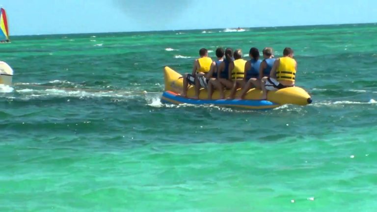 Na Kornatih umrl deček, medtem ko je gliser vlekel banano