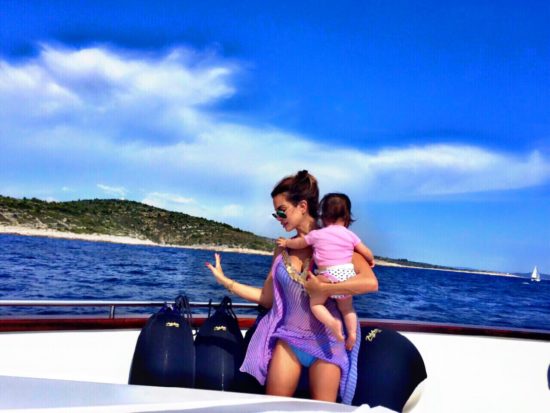 Hrvaška voditeljica Slovenca obtožuje, da je kriv, da je njena hči končala na urgenci – on odgovarja: Uničevali so hišo