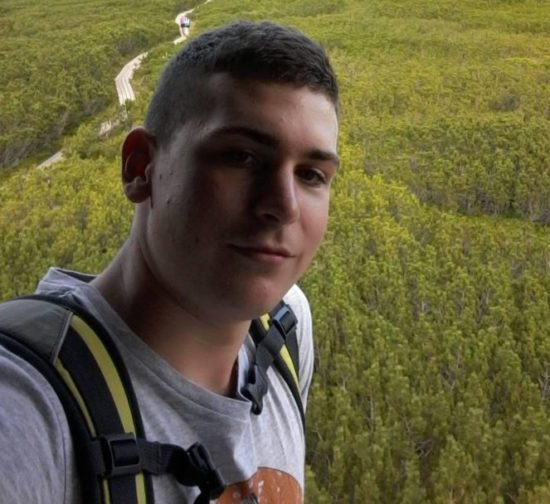 Po smrti Aleksandra (20), ki je umrl med vračanjem z zabave, je na facebooku nastala tale pobuda