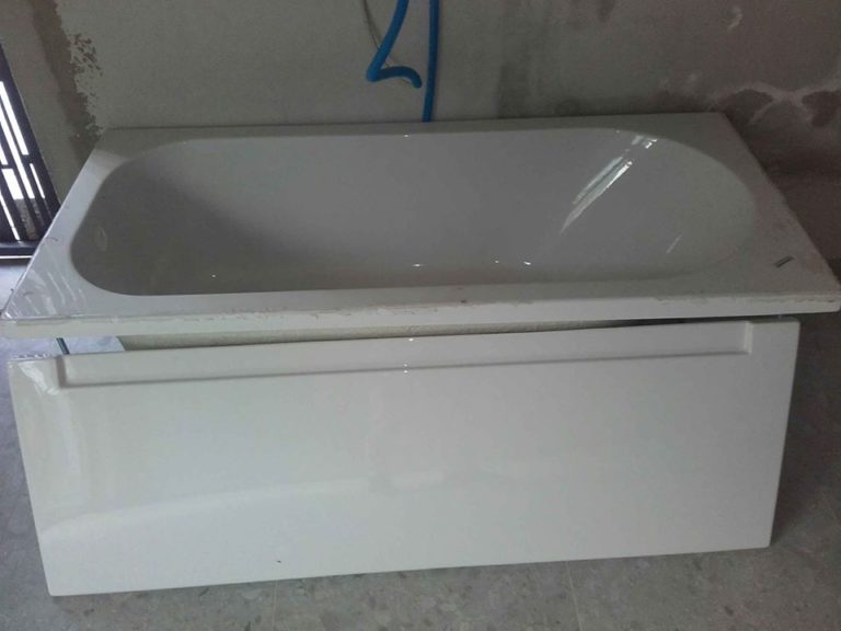 Gasilci osebo rešili iz banje