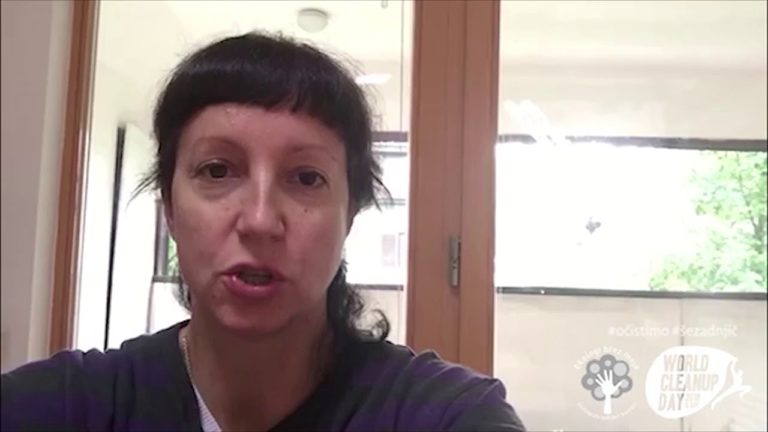 Jadranka Juras prosi za denar