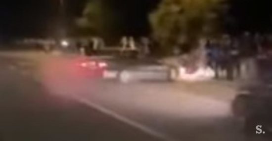 VIDEO: Šok v Murski Soboti, ob nespametnem dejanju avtomobil zapeljal v množico ljudi