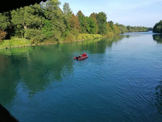 V vodi zagledali utopljeno osebo