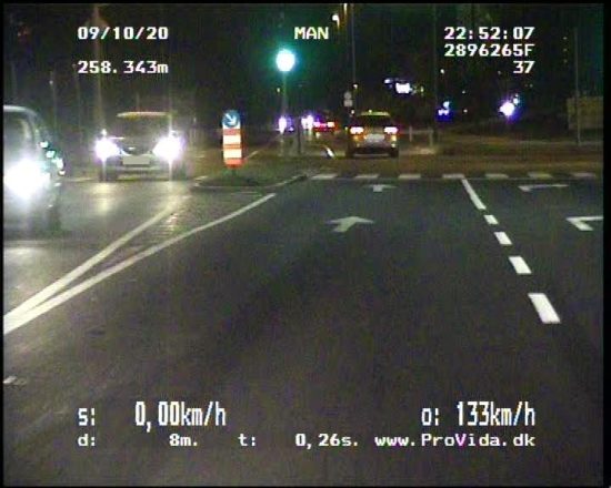 FOTO: Ste videli, kaj je počel pijani voznik v Kranju? Lahko bi v miru pogledal Ljubezen po domače in počakal na taksi