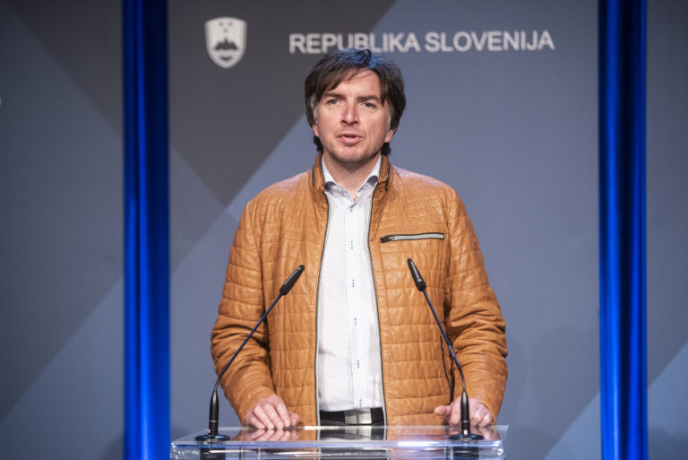 #Koronavirus: Najslabši dan doslej? Direktor bolnišnice razkril zadnje podatke