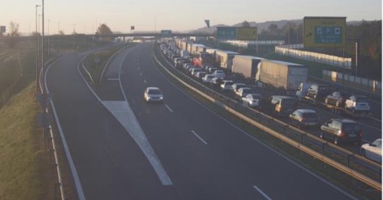 FOTO: Reševalci objavili najbolj neumen “selfie” iz zastoja ta vikend