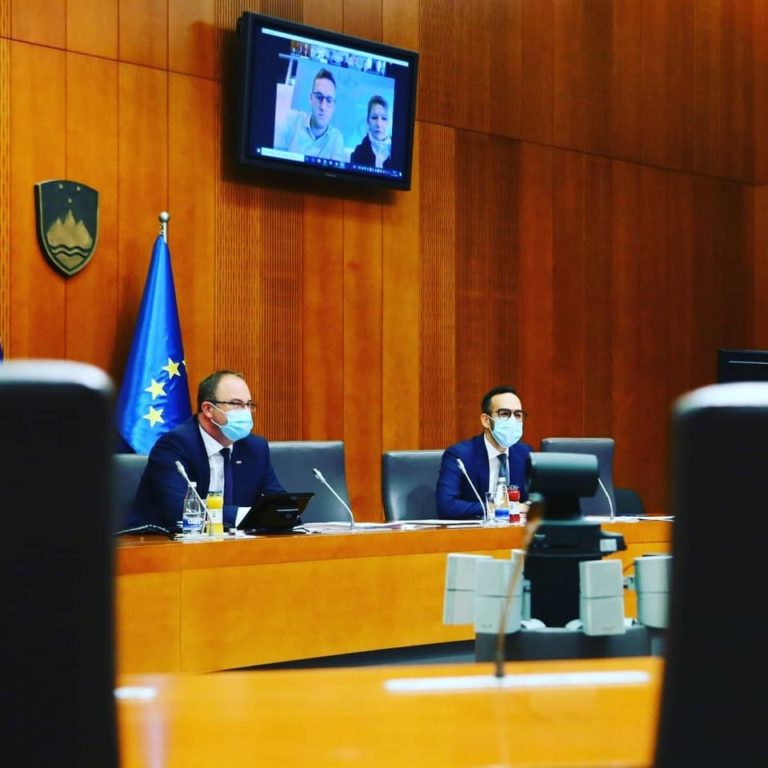 Vlomili pri poslancu, ki nadzira obveščevalne in varnostne službe