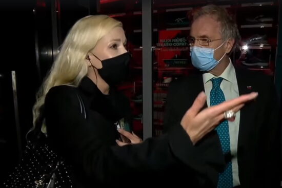 Hojs novinarki POP TV nalil čistega vina: Mesece ste jim dajal kruha, razbijte še kaj, zdaj pa imate …