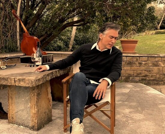 Plestenjak žrtev prevare, oboževalcem namenil OPOZORILO: Naj vas prevaranti ne zavedejo