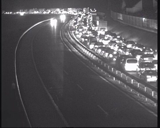 FOTO: To so posnetki, pred mejnimi prehodi kilometrski zastoji