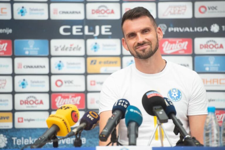 Sočutna gesta pretresenega nogometaša: “na božično večer si v žalostni tragediji izgubil vse – mamo, očeta in sestro.. a nisi sam! “