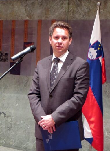 Dokument razkriva: Predsednik računskega sodišča Tomaž Vesel je letos hodil na KPK, ki ga je postavila na laž