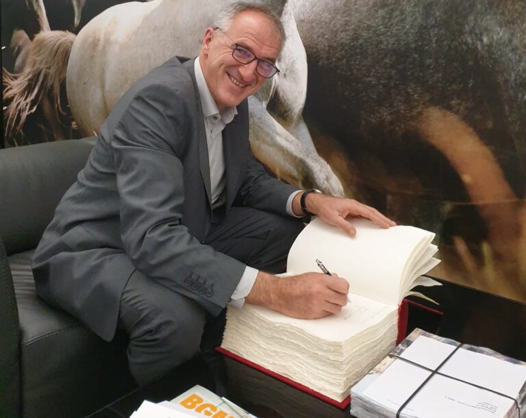 Razkrivamo nepremičninske transakcije Bojana Veselinoviča z denarjem STA: 800 tisoč evrov pufa za nepremičnino Mira Senice