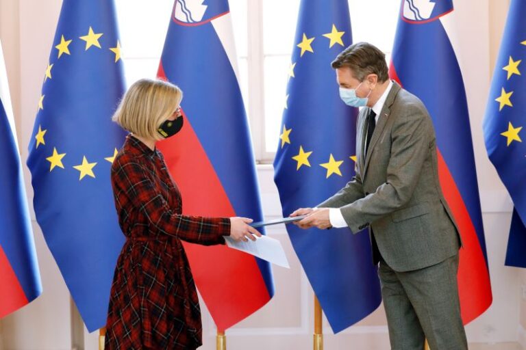 Je Pahor pogrnil na izpitu iz strpnosti in demokracije? Priznanje izrekel mediju, ki je grozil z smrtjo