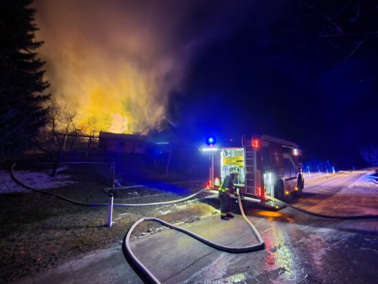 Požar pri Tušu, zajel tudi gostilno