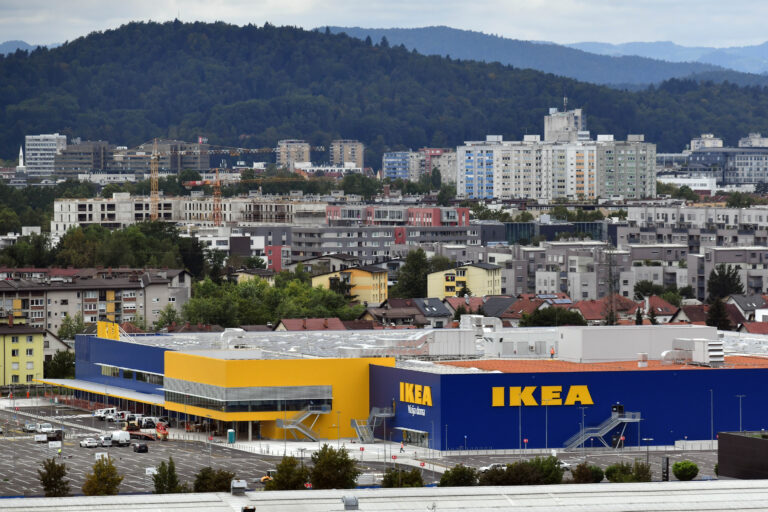 Ikea v Ljubljani odprla svoja vrata! Ne boste verjeli, kaj počnejo nekateri zaradi posebnega režima obiska trgovine