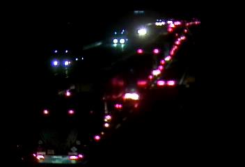 FOTO: Čakajo v zastoju, dolgem 6 km