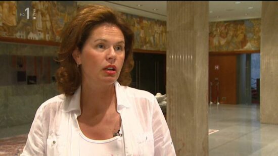 Odkrili lažni profil Alenke Bratušek, po smrti ‘tvital’ tudi pokojni poslanec Kramar