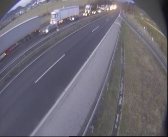 Zastoji na avtocestah proti severu: dvakrat 3 kilometre