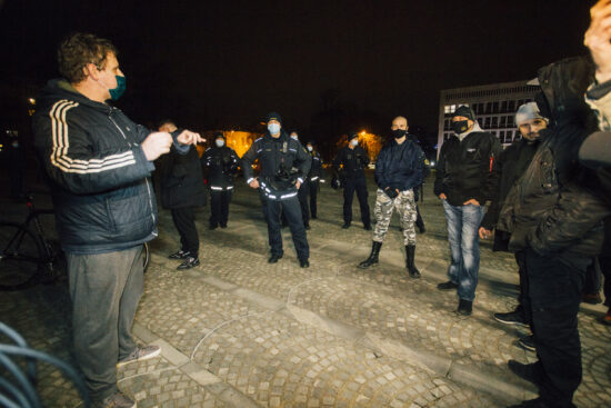 To ljubljanska policija sporoča protestnikom: staršem z otroki ter nosečim ženskam odsvetujejo udeležbo