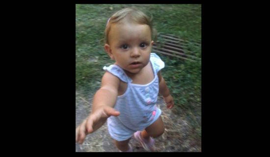 To je Nikoll, deklica, ki jo je brutalno ubila lastna mati: Zakaj skrivajo, da je iz romske družine?