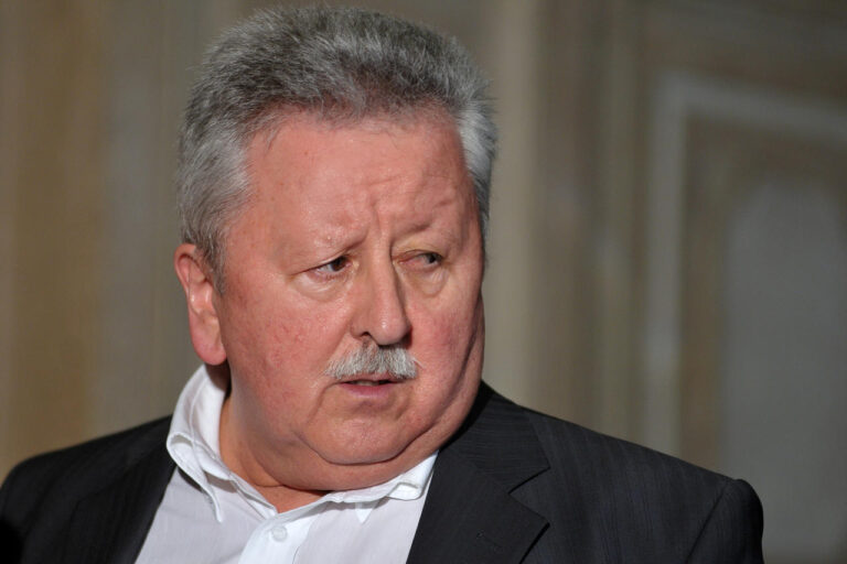 Sodišče s plombo nad podjetje, ki ga vodi razvpiti Dragan Isajlović, nekdanji svetovalec SDjevega ministra