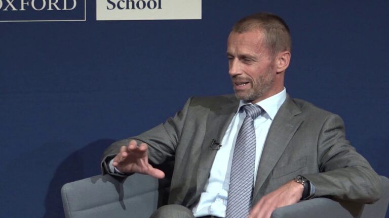 Čeferin pozabil na 3. val grozi: Če ne bo delnega odprtja tribun, boste ostale brez Eura