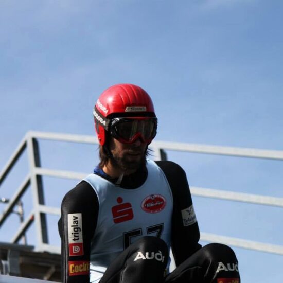 Ganljivo slovo skakalcev od pokojnega Peterke: Za vedno ostajaš z nami v lepem in trajnem spominu