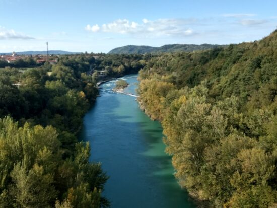 Policija sporočila podrobnosti o tragediji na Soči: Trenerki in občanu otroka ni uspelo rešiti
