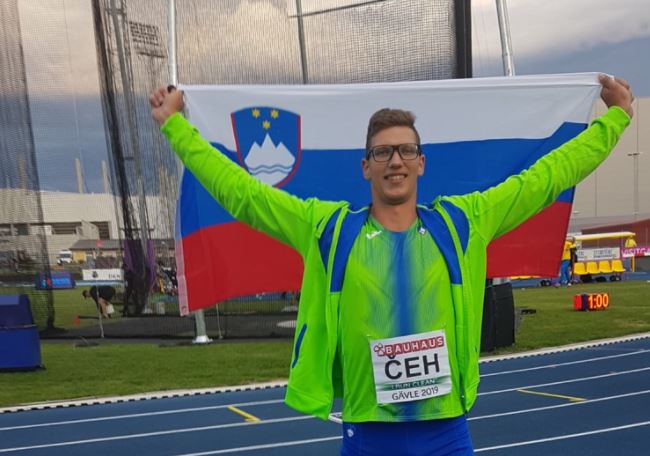 Najboljši slovenski atleta mesec dni pred OI ostal brez trenerja, razlog njegovo dekle
