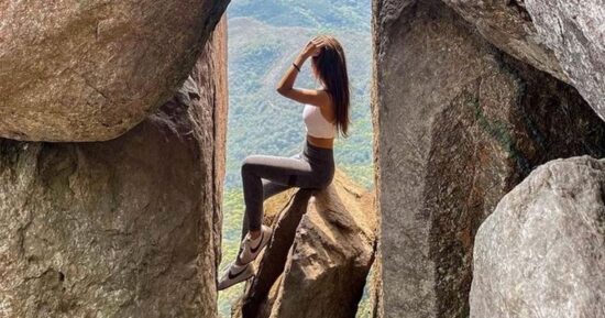 Influecerka umrla po vzponu na rob pečine! Hotela je narediti selfi