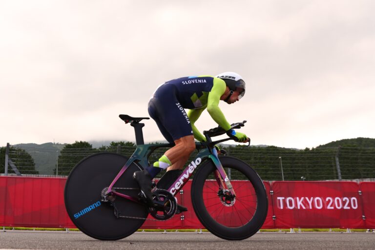 Roglič olimpijski prvak!  Poglejte te odzive: Ne ustavi ga niti ciljna črta