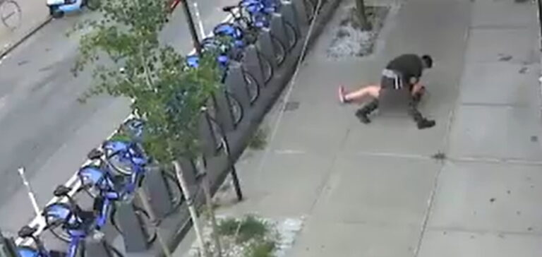 ŠOKANTNI VIDEO: Moški sredi dneva sledil ženski, je sledil napad