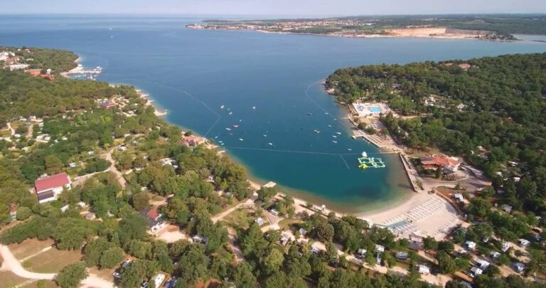 V Lanterni pri Poreču naj bi posilili maturantki!