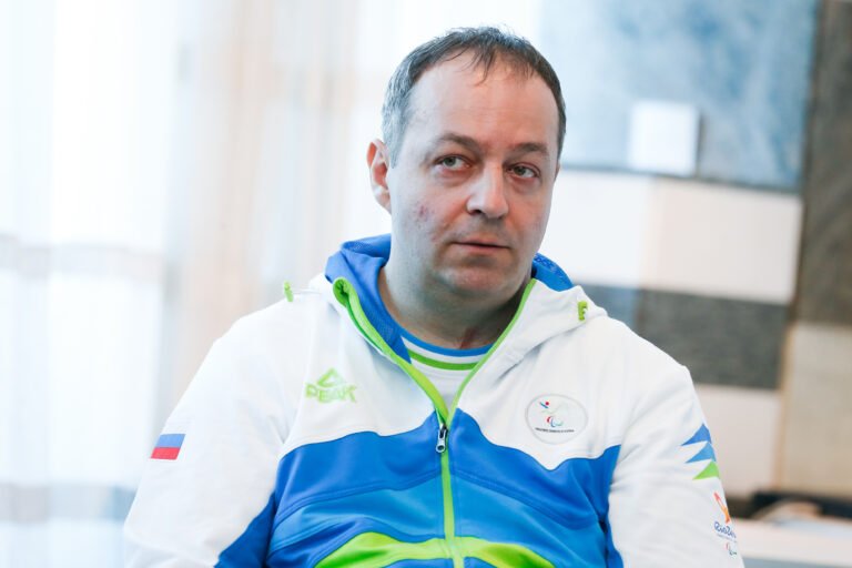 Po prometni nesreči postal invalid, sedaj je osvojil jubilejno 50. medaljo za slovenske športnike invalide