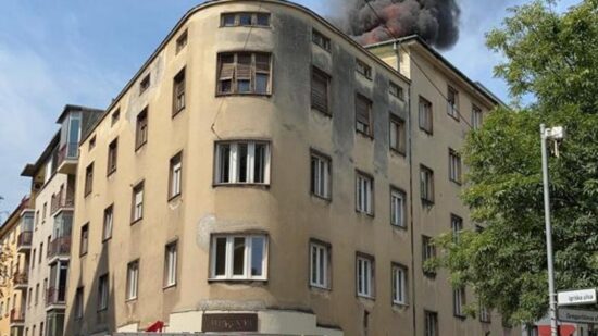 Požar neposredni bližini vladne palače in OŠ! Vzrok še ni znan