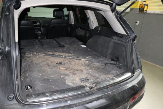 FOTO: Tihotapil ilegalce, pokvaril se mi je avtomobil!