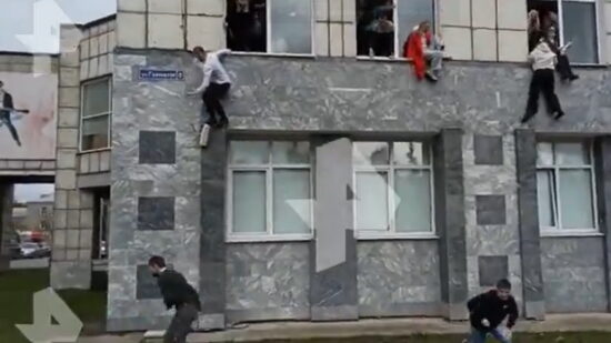 Pobil je študente! 18-letnik je streljal na svoje kolege, tam je študiral (VIDEO)