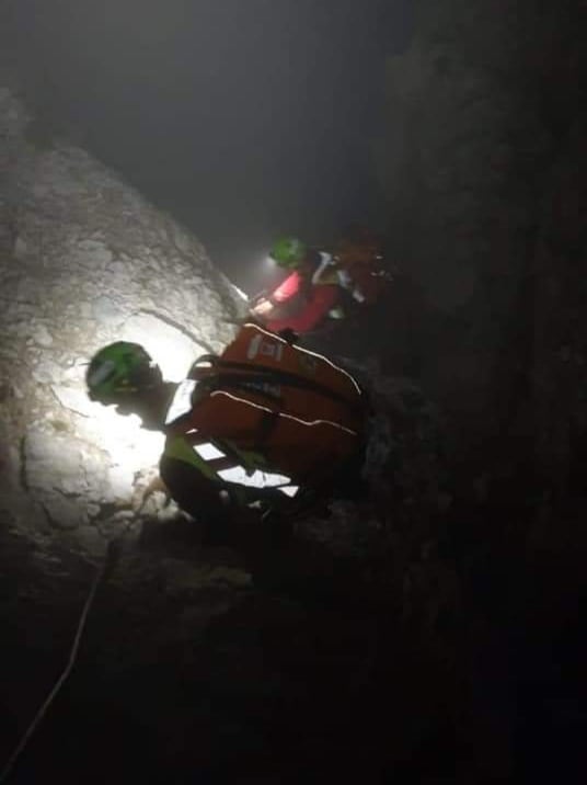 V temi izgubljen na Veliki Planini, premočen, premražen