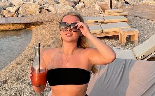 Mlada bankirka padla z balkona v Dubrovniku: V komi je, v popolnem šoku smo