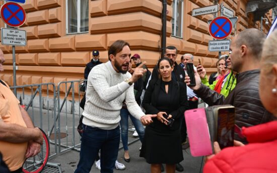 Dolga roka združbe KUL: So ustavni sodniki klonili pod političnim pritiskom aktivista LMŠ in SD?