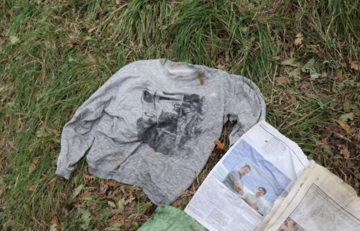 FOTO: V gozdičku najdeno moško truplo: ga prepoznate?