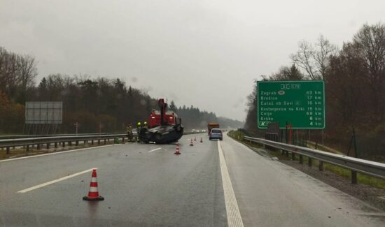 Nesreča na avtocesti, skupila jo je sopotnica