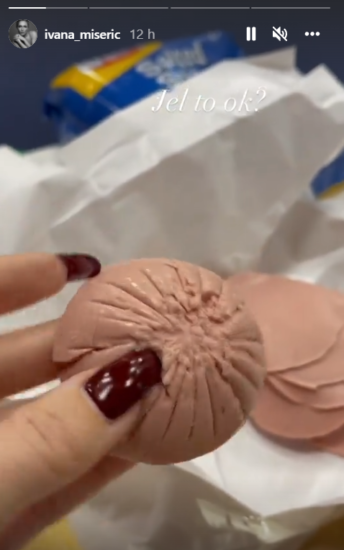 FOTO: Žgoče debate zaradi radijske voditeljice Ivane: Bi vi vrnili takšno salamo?