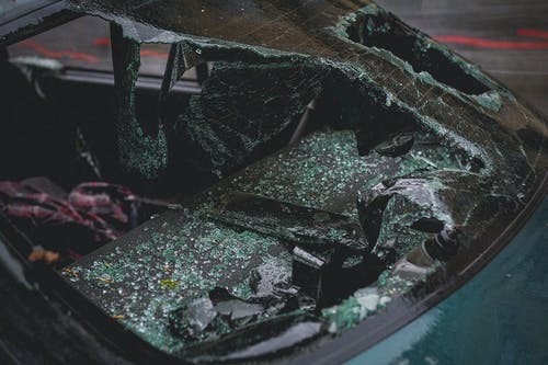 Voznica (25), ki je umrla v prometni, je bila noseča: policija je objavila podrobnosti nesreče